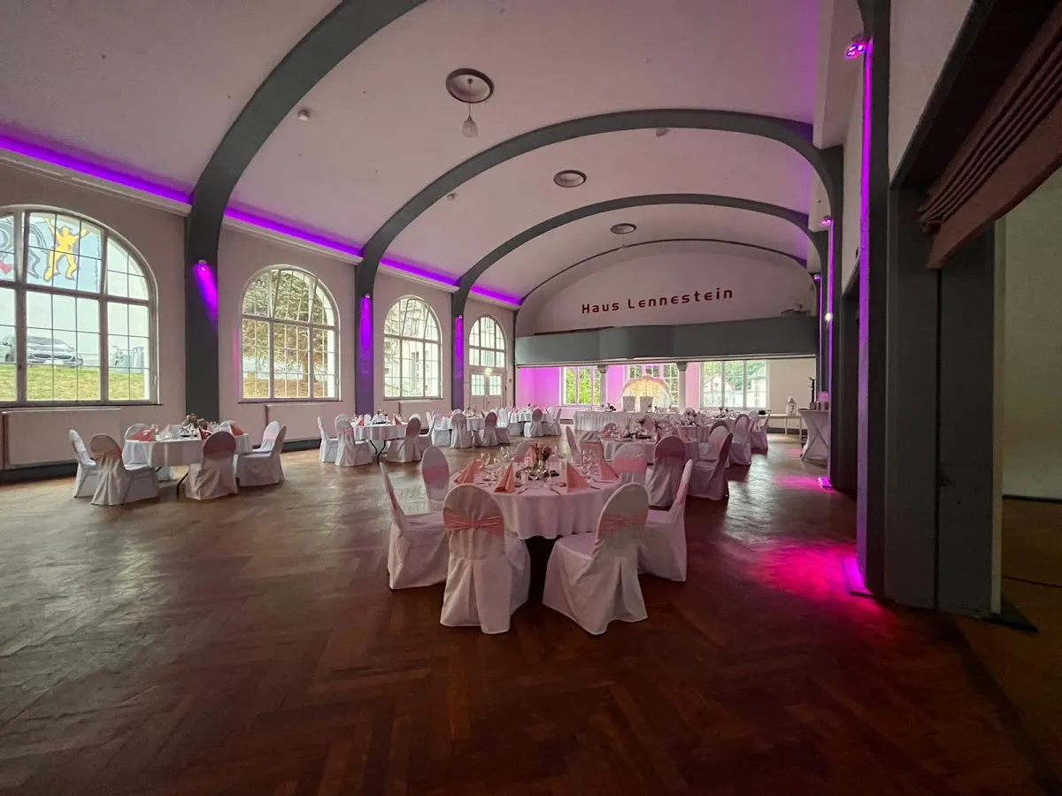 BookNoFees: Restaurante – Haus Lennestein – Altena – Haus Lennestein, foto 1