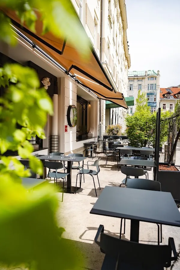 BookNoFees: Restaurante – Aftr – Ljubljana – Depois de, foto 1