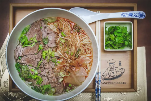 BookNoFees: Restaurante – Dancing Noodles – Vienna – Macarrão Dançante, foto 2