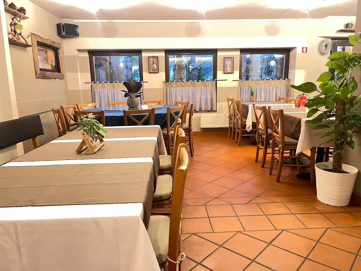 BookNoFees: Restaurante – Beli labod 2 – Ljubljana – O Cisne Branco 2, foto 1